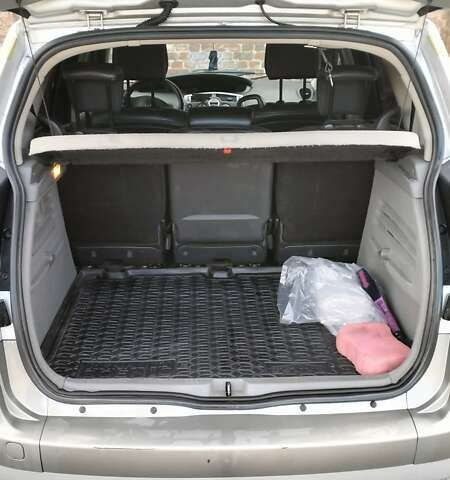 Сірий Рено Сценік, об'ємом двигуна 1.6 л та пробігом 210 тис. км за 5000 $, фото 10 на Automoto.ua