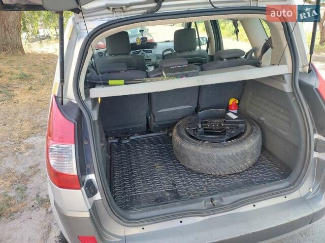 Сірий Рено Сценік, об'ємом двигуна 1.6 л та пробігом 238 тис. км за 5700 $, фото 16 на Automoto.ua