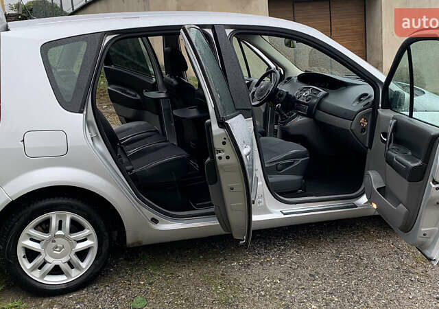 Рено Сценик 2006 в Виннице на Automoto.ua Серый Рено Сценик, объемом двигателя 1.6 л и пробегом 124 тыс. км за 6250 $, фото 29 на Automoto.ua