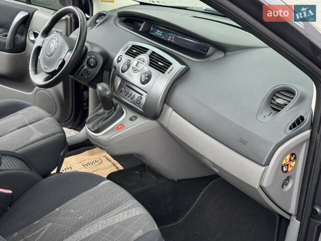 Сірий Рено Сценік, об'ємом двигуна 0 л та пробігом 244 тис. км за 5999 $, фото 17 на Automoto.ua