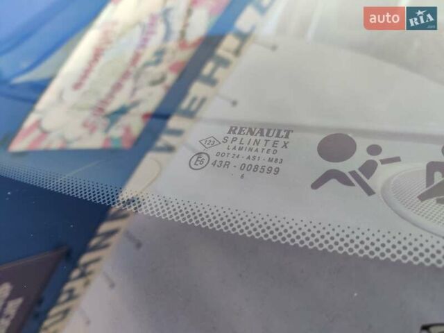 Серый Рено Сценик, объемом двигателя 1.6 л и пробегом 152 тыс. км за 4950 $, фото 45 на Automoto.ua