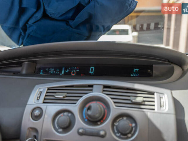 Сірий Рено Сценік, об'ємом двигуна 1.6 л та пробігом 132 тис. км за 5200 $, фото 16 на Automoto.ua