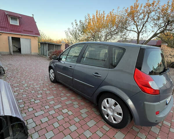 Рено Сценік 2006 у Хмельницькому на Automoto.ua Сірий Рено Сценік, об'ємом двигуна 2 л та пробігом 236 тис. км за 5800 $, фото 5 на Automoto.ua