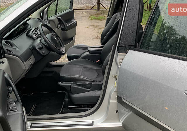 Рено Сценик 2006 в Виннице на Automoto.ua Серый Рено Сценик, объемом двигателя 1.6 л и пробегом 124 тыс. км за 6250 $, фото 27 на Automoto.ua