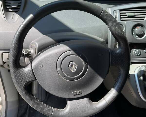 Сірий Рено Сценік, об'ємом двигуна 1.6 л та пробігом 132 тис. км за 5200 $, фото 19 на Automoto.ua