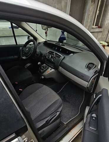 Серый Рено Сценик, объемом двигателя 1.6 л и пробегом 230 тыс. км за 5000 $, фото 12 на Automoto.ua