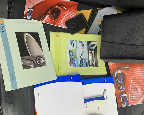 Рено Сценик 2006 в Виннице на Automoto.ua Серый Рено Сценик, объемом двигателя 1.6 л и пробегом 124 тыс. км за 6250 $, фото 50 на Automoto.ua