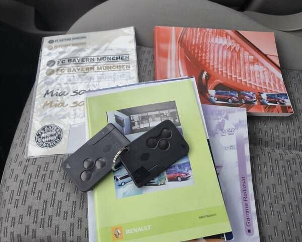 Сірий Рено Сценік, об'ємом двигуна 1.6 л та пробігом 210 тис. км за 4700 $, фото 17 на Automoto.ua