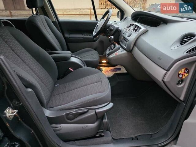 Серый Рено Сценик, объемом двигателя 1.6 л и пробегом 195 тыс. км за 5899 $, фото 30 на Automoto.ua