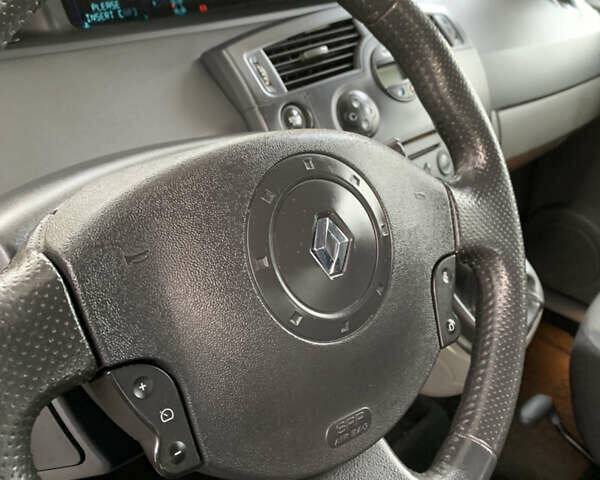 Рено Сценик 2006 в Виннице на Automoto.ua Серый Рено Сценик, объемом двигателя 1.6 л и пробегом 265 тыс. км за 5200 $, фото 51 на Automoto.ua