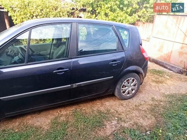 Серый Рено Сценик, объемом двигателя 1.6 л и пробегом 195 тыс. км за 3750 $, фото 3 на Automoto.ua