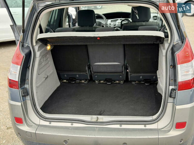 Сірий Рено Сценік, об'ємом двигуна 1.6 л та пробігом 196 тис. км за 6350 $, фото 11 на Automoto.ua