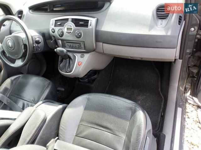 Рено Сценік 2006 у Каменце-Подольском на Automoto.ua Сірий Рено Сценік, об'ємом двигуна 2 л та пробігом 265 тис. км за 5500 $, фото 3 на Automoto.ua