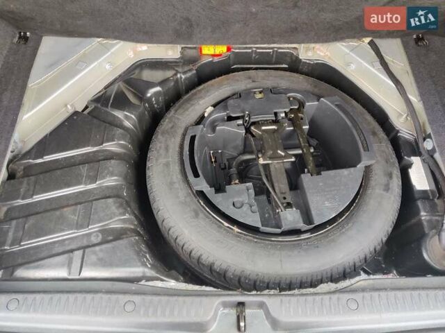 Серый Рено Сценик, объемом двигателя 1.6 л и пробегом 152 тыс. км за 4950 $, фото 20 на Automoto.ua