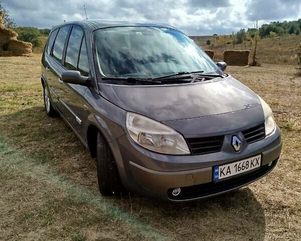 Серый Рено Сценик, объемом двигателя 1.6 л и пробегом 249 тыс. км за 5900 $, фото 5 на Automoto.ua