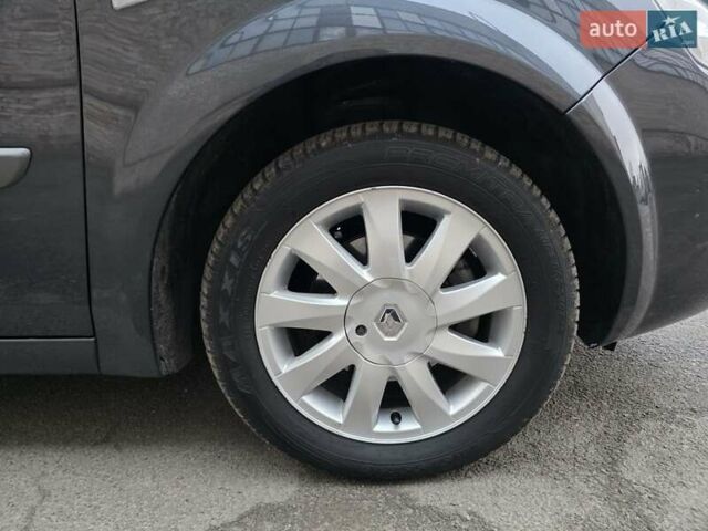 Серый Рено Сценик, объемом двигателя 1.6 л и пробегом 195 тыс. км за 5899 $, фото 9 на Automoto.ua