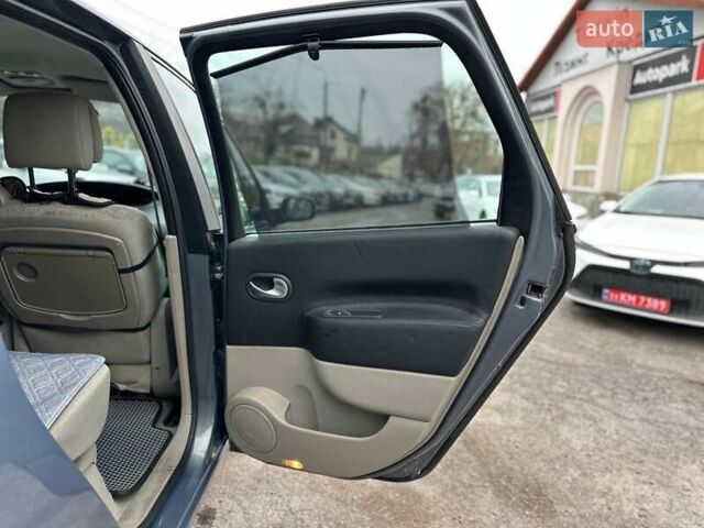 Серый Рено Сценик, объемом двигателя 1.5 л и пробегом 265 тыс. км за 5790 $, фото 11 на Automoto.ua