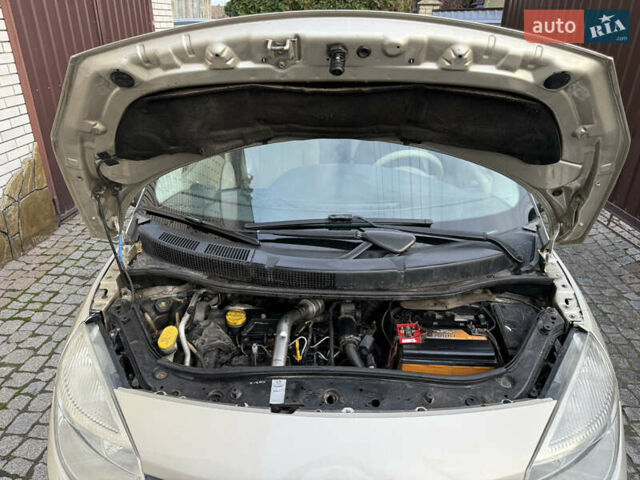 Сірий Рено Сценік, об'ємом двигуна 1.5 л та пробігом 230 тис. км за 3650 $, фото 21 на Automoto.ua