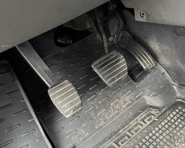 Рено Сценік 2006 у Чернігові на Automoto.ua Сірий Рено Сценік, об'ємом двигуна 1.6 л та пробігом 235 тис. км за 5250 $, фото 13 на Automoto.ua