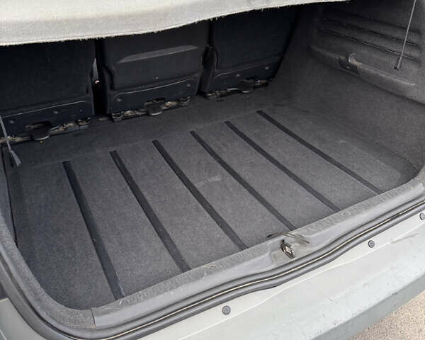 Рено Сценік 2006 у Чернігові на Automoto.ua Сірий Рено Сценік, об'ємом двигуна 1.6 л та пробігом 235 тис. км за 5250 $, фото 23 на Automoto.ua