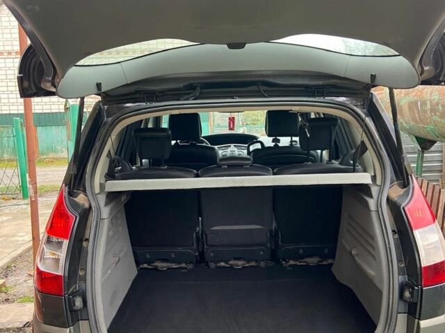 Серый Рено Сценик, объемом двигателя 1.6 л и пробегом 186 тыс. км за 4600 $, фото 7 на Automoto.ua