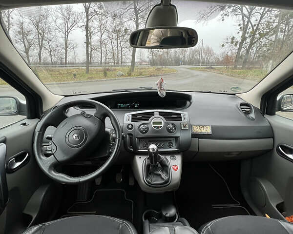 Серый Рено Сценик, объемом двигателя 1.6 л и пробегом 178 тыс. км за 5000 $, фото 9 на Automoto.ua