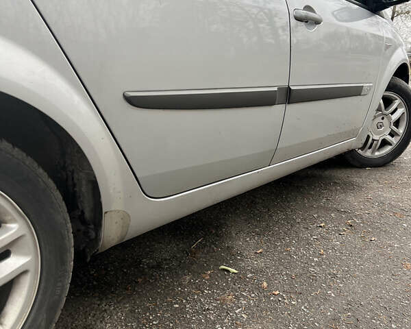 Серый Рено Сценик, объемом двигателя 1.6 л и пробегом 178 тыс. км за 5000 $, фото 16 на Automoto.ua