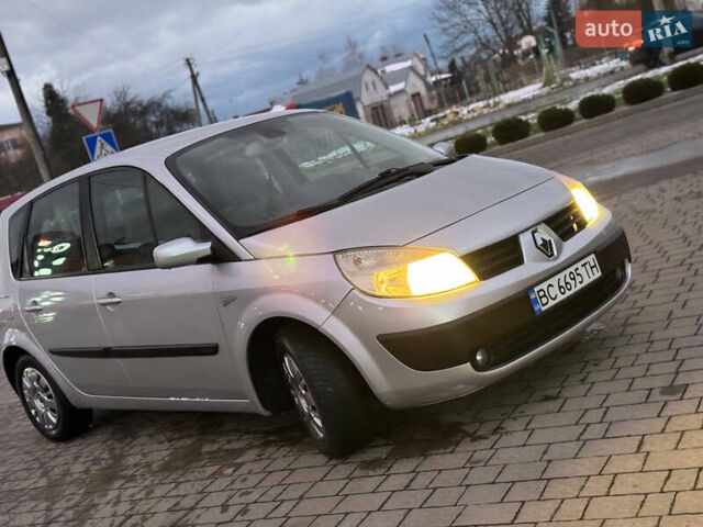 Сірий Рено Сценік, об'ємом двигуна 1.6 л та пробігом 230 тис. км за 4450 $, фото 9 на Automoto.ua