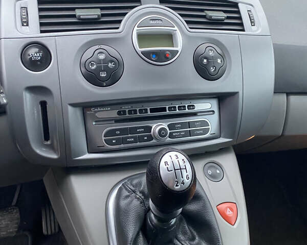 Серый Рено Сценик, объемом двигателя 1.6 л и пробегом 120 тыс. км за 6200 $, фото 15 на Automoto.ua