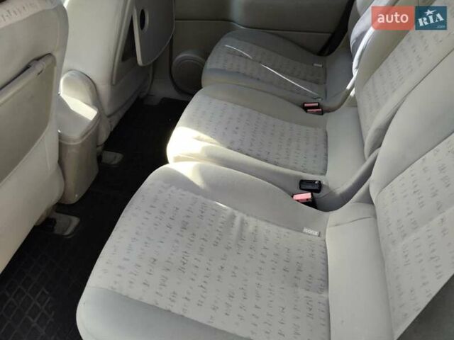 Рено Сценик 2006 в Миргороде на Automoto.ua Серый Рено Сценик, объемом двигателя 1.5 л и пробегом 335 тыс. км за 4150 $, фото 2 на Automoto.ua