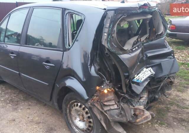 Серый Рено Сценик, объемом двигателя 2 л и пробегом 250 тыс. км за 1600 $, фото 5 на Automoto.ua