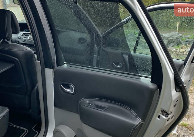 Рено Сценик 2006 в Виннице на Automoto.ua Серый Рено Сценик, объемом двигателя 1.6 л и пробегом 124 тыс. км за 6250 $, фото 17 на Automoto.ua