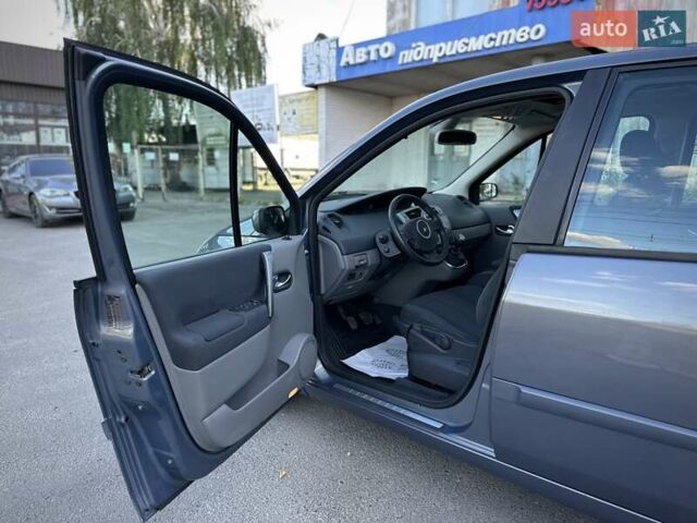 Сірий Рено Сценік, об'ємом двигуна 1.6 л та пробігом 240 тис. км за 6800 $, фото 65 на Automoto.ua