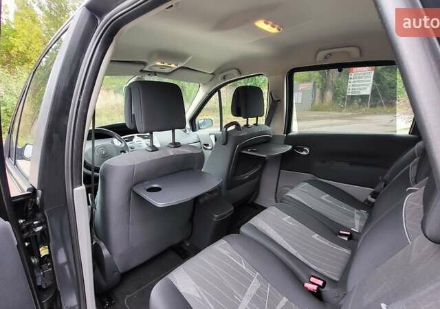 Серый Рено Сценик, объемом двигателя 1.6 л и пробегом 212 тыс. км за 5600 $, фото 33 на Automoto.ua