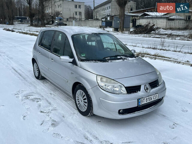 Серый Рено Сценик, объемом двигателя 1.6 л и пробегом 289 тыс. км за 4300 $, фото 2 на Automoto.ua