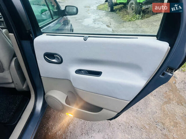 Серый Рено Сценик, объемом двигателя 1.6 л и пробегом 215 тыс. км за 5100 $, фото 23 на Automoto.ua