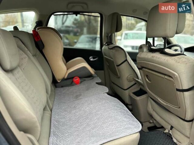 Серый Рено Сценик, объемом двигателя 1.5 л и пробегом 265 тыс. км за 5790 $, фото 10 на Automoto.ua