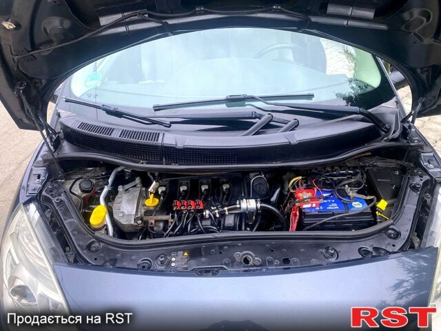 Сірий Рено Сценік, об'ємом двигуна 1.6 л та пробігом 224 тис. км за 5700 $, фото 1 на Automoto.ua