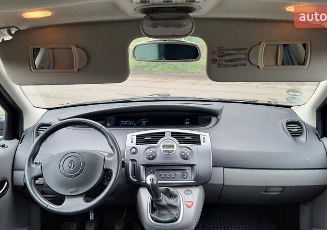 Серый Рено Сценик, объемом двигателя 1.6 л и пробегом 212 тыс. км за 5600 $, фото 36 на Automoto.ua