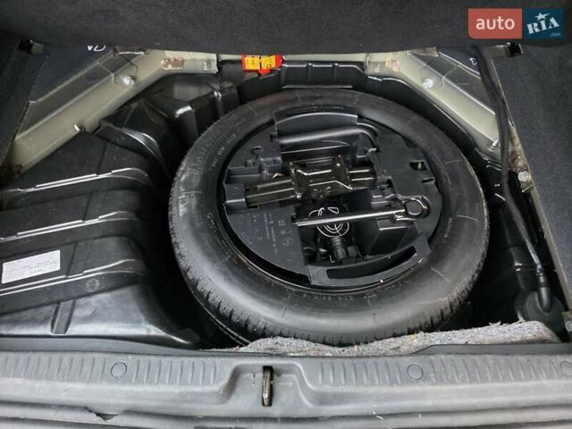 Серый Рено Сценик, объемом двигателя 1.6 л и пробегом 195 тыс. км за 5899 $, фото 44 на Automoto.ua