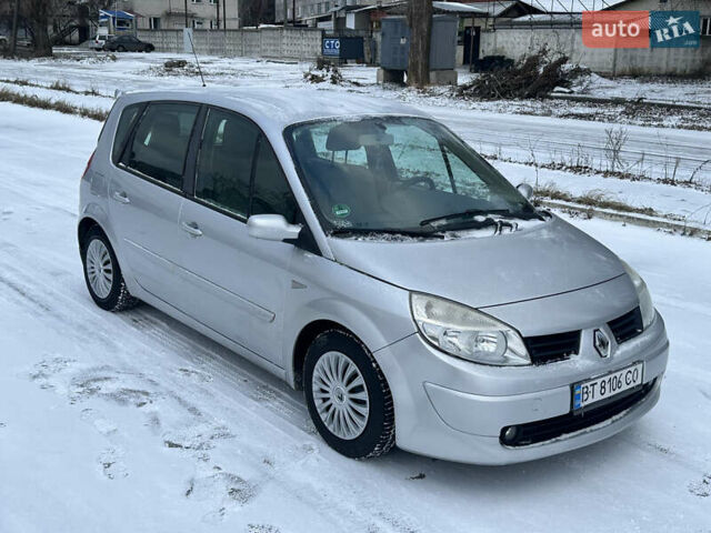 Серый Рено Сценик, объемом двигателя 1.6 л и пробегом 289 тыс. км за 4300 $, фото 13 на Automoto.ua