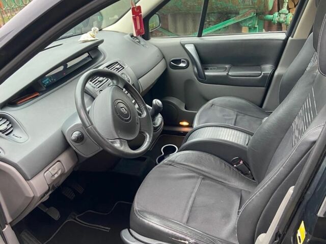 Серый Рено Сценик, объемом двигателя 1.6 л и пробегом 186 тыс. км за 4600 $, фото 5 на Automoto.ua