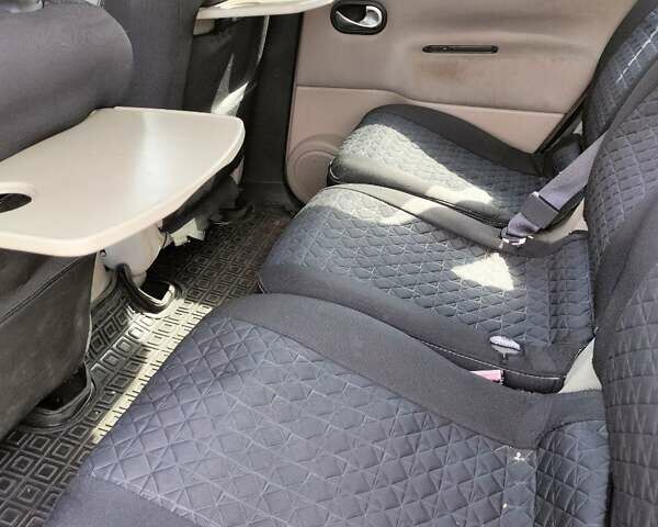 Серый Рено Сценик, объемом двигателя 1.46 л и пробегом 345 тыс. км за 5499 $, фото 13 на Automoto.ua