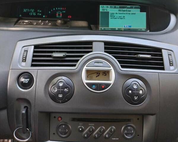 Серый Рено Сценик, объемом двигателя 1.6 л и пробегом 327 тыс. км за 5650 $, фото 9 на Automoto.ua