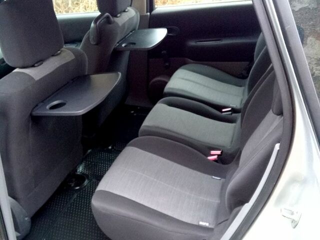 Серый Рено Сценик, объемом двигателя 1.4 л и пробегом 247 тыс. км за 4300 $, фото 7 на Automoto.ua