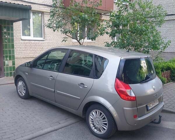 Серый Рено Сценик, объемом двигателя 1.5 л и пробегом 300 тыс. км за 4200 $, фото 4 на Automoto.ua
