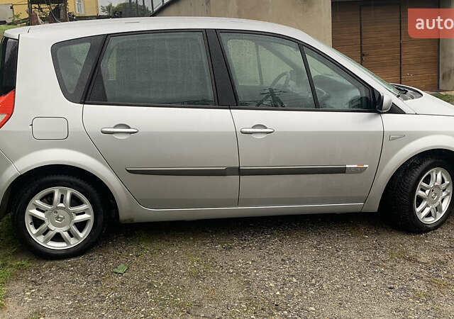 Рено Сценик 2006 в Виннице на Automoto.ua Серый Рено Сценик, объемом двигателя 1.6 л и пробегом 124 тыс. км за 6250 $, фото 46 на Automoto.ua