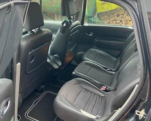 Серый Рено Сценик, объемом двигателя 1.6 л и пробегом 186 тыс. км за 4600 $, фото 6 на Automoto.ua