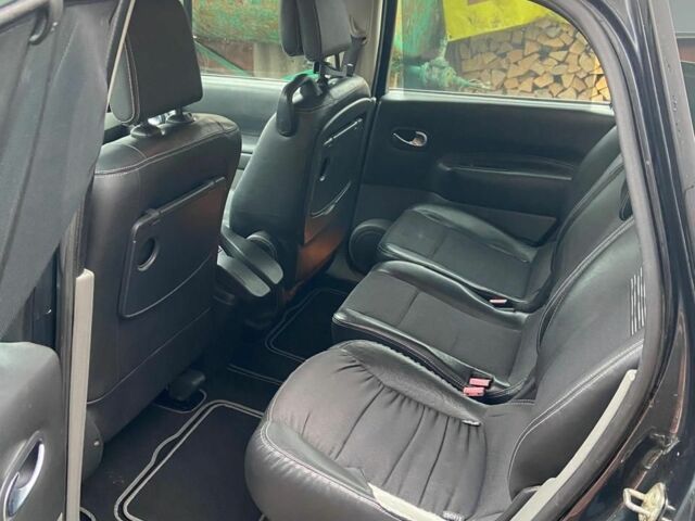 Серый Рено Сценик, объемом двигателя 1.6 л и пробегом 186 тыс. км за 4600 $, фото 6 на Automoto.ua