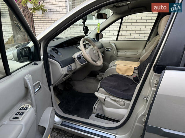 Сірий Рено Сценік, об'ємом двигуна 1.5 л та пробігом 230 тис. км за 3650 $, фото 7 на Automoto.ua